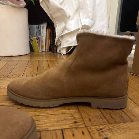 UGG\'s Boots size 10/women 11 main image 4